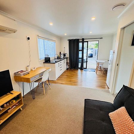 Modern 1 Bedroom Guest House Upper Hutt Luaran gambar