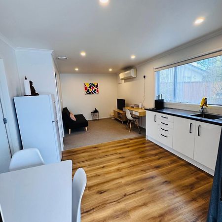 Modern 1 Bedroom Guest House Upper Hutt Luaran gambar