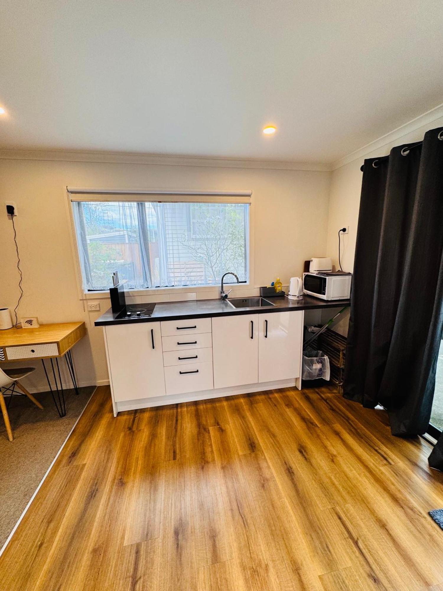 Modern 1 Bedroom Guest House Upper Hutt Luaran gambar